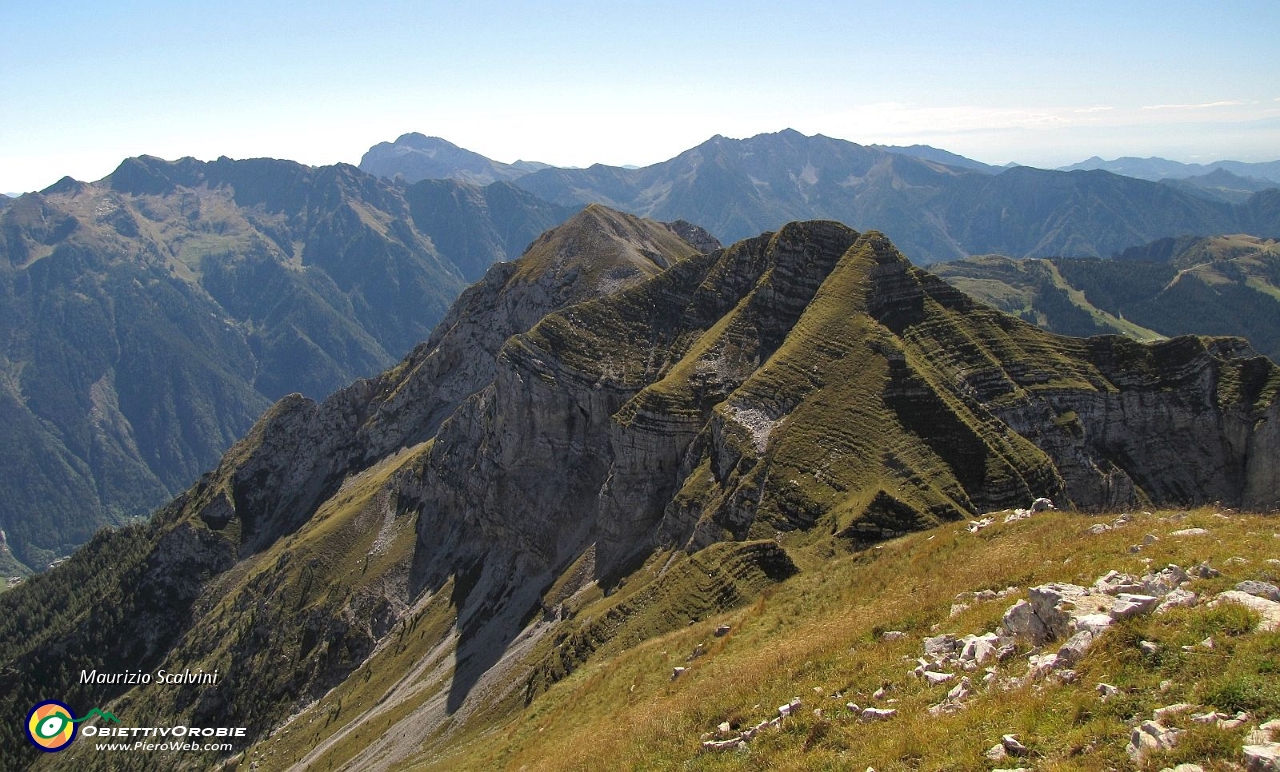 44 Panorama Sud, verso il Monte  Secco....JPG